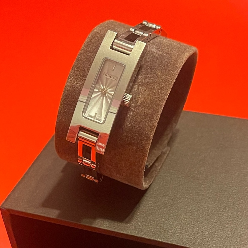 Gucci Watch with box - Picture 6 of 13